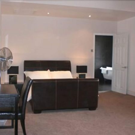The Amblehurst Hotel Sale Bilik gambar